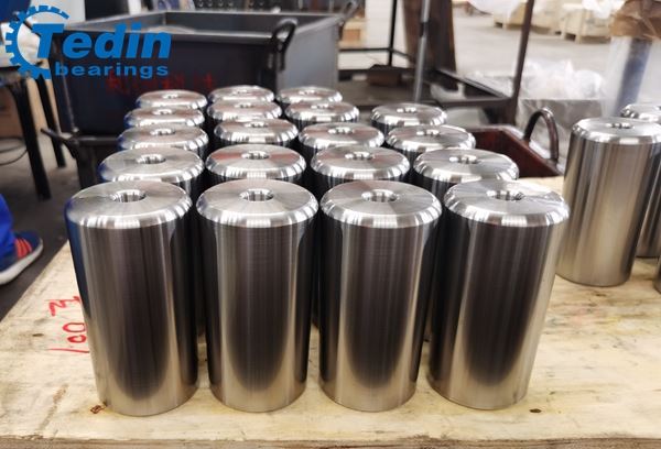 Tapered rollers for wind turbine bearings 1